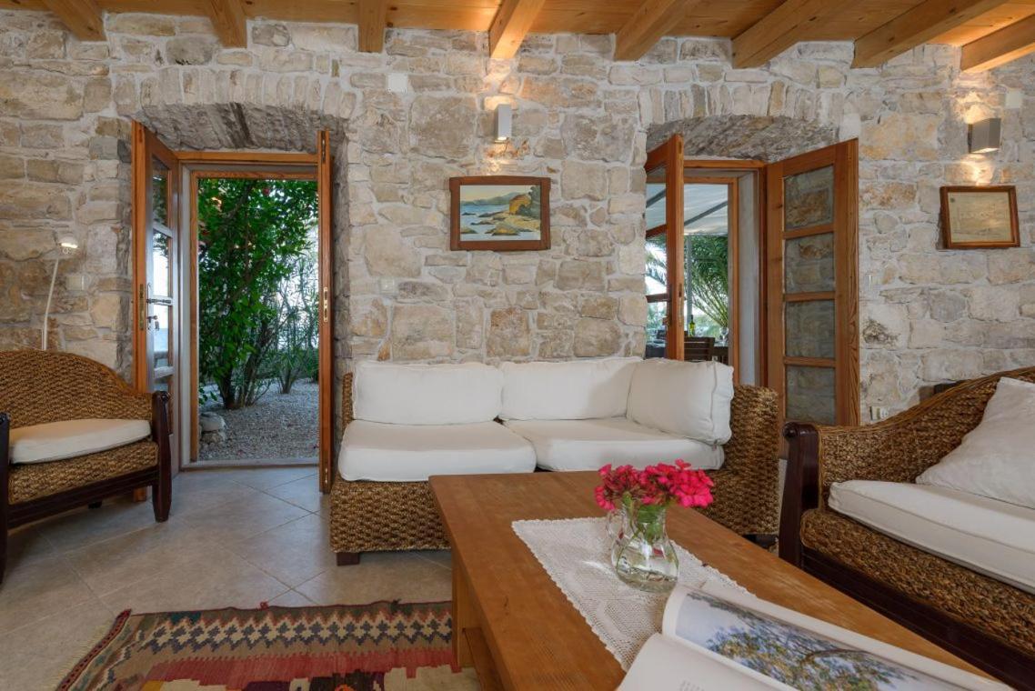 Luxury Beachfront Villa Mare With Private Pool At The Beach Orebic - Peljesac Ngoại thất bức ảnh