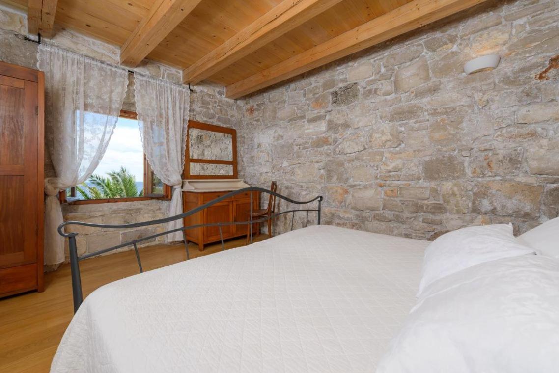 Luxury Beachfront Villa Mare With Private Pool At The Beach Orebic - Peljesac Ngoại thất bức ảnh