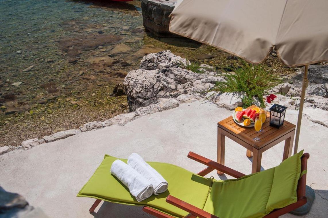 Luxury Beachfront Villa Mare With Private Pool At The Beach Orebic - Peljesac Ngoại thất bức ảnh